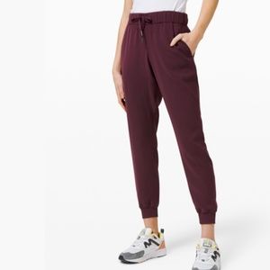 LULU lemon “On the fly” joggers